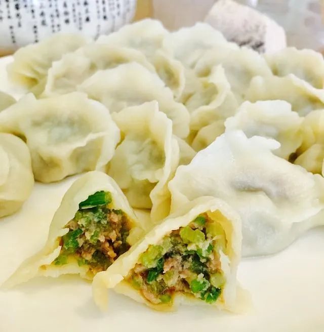 猪肉芹菜饺子馅怎么调图片