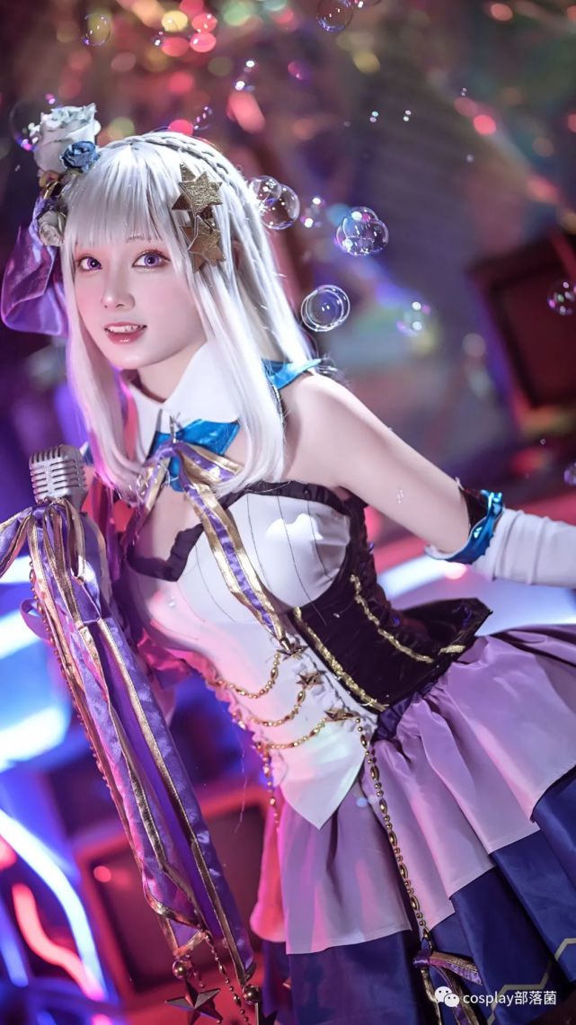 cos:爱蜜莉雅打歌服cos正片@姜生花