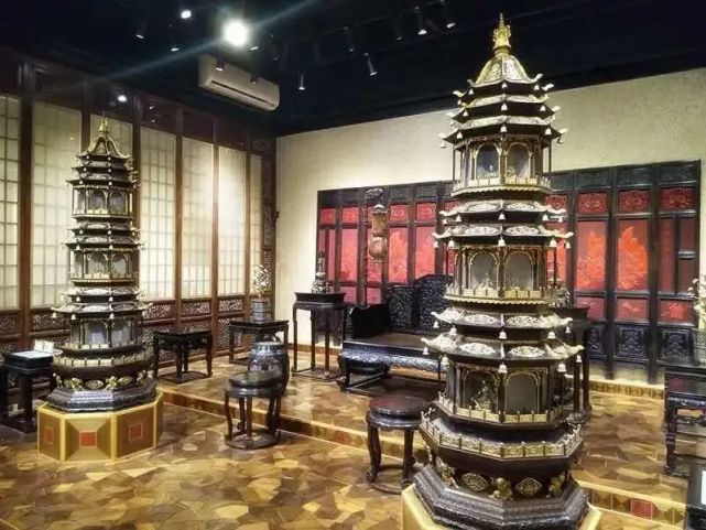 砥砺前行中,观复博物馆始终秉持"以开放式展陈,弘扬优秀传统文化"的