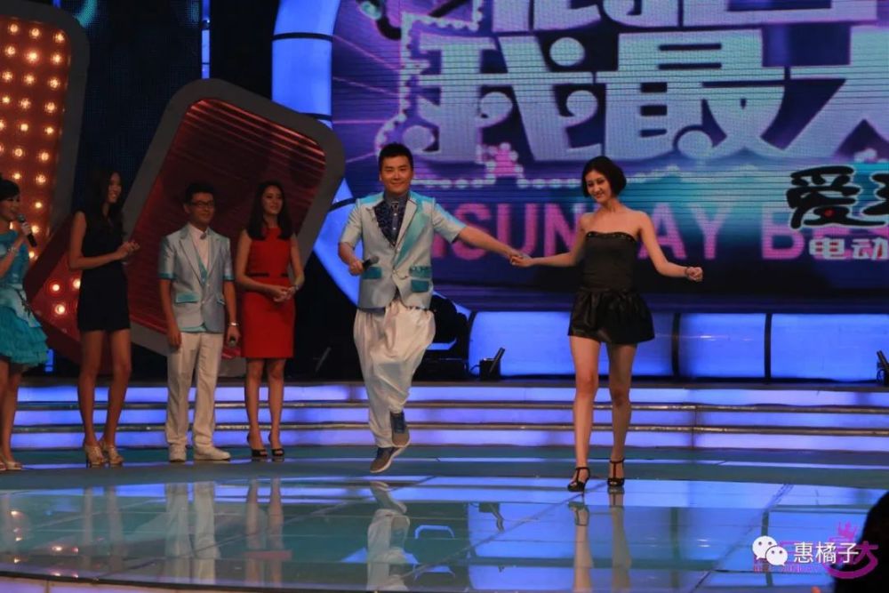 爱情公寓播出的12年有人背叛过还有人拍色情片被抓