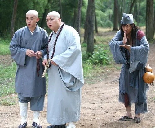 自杀后成魔还与济公有了爱恨纠葛,济颠的师兄和师侄是胖瘦仙童的转世
