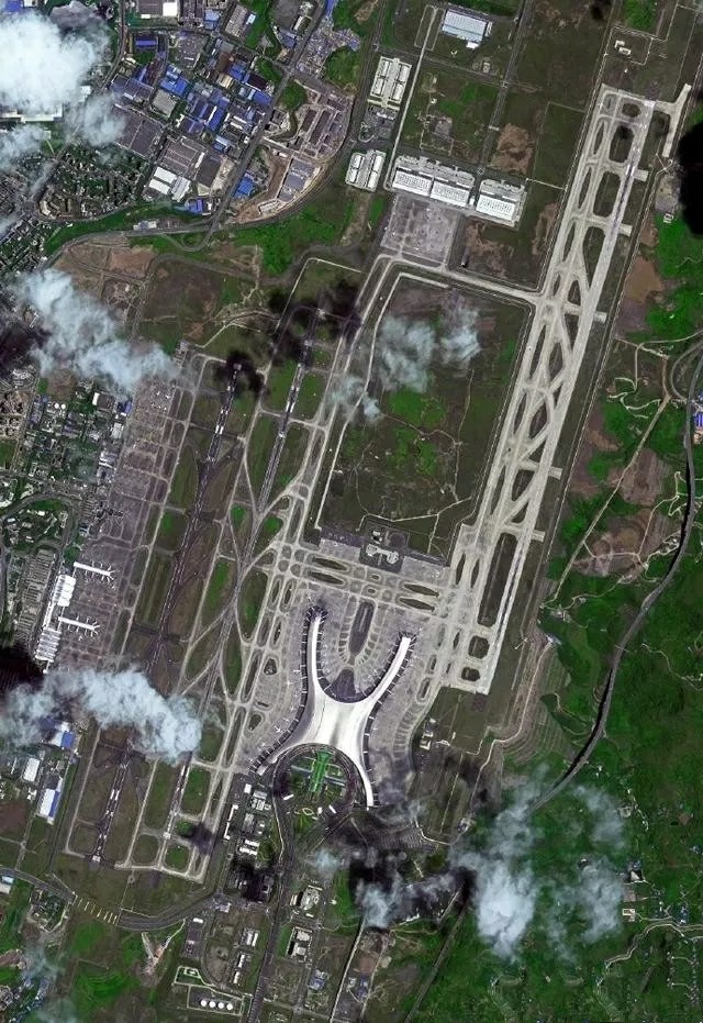 你关注的重庆江北机场t3b航站楼和第四跑道又有施工新进度了
