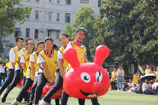 操场上的学校丨田林第三中学:面向全体学生的多样化教学_腾讯新闻