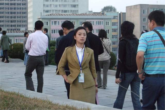 朝鲜女导游漂亮为什么个个却是单身好奇怪啊