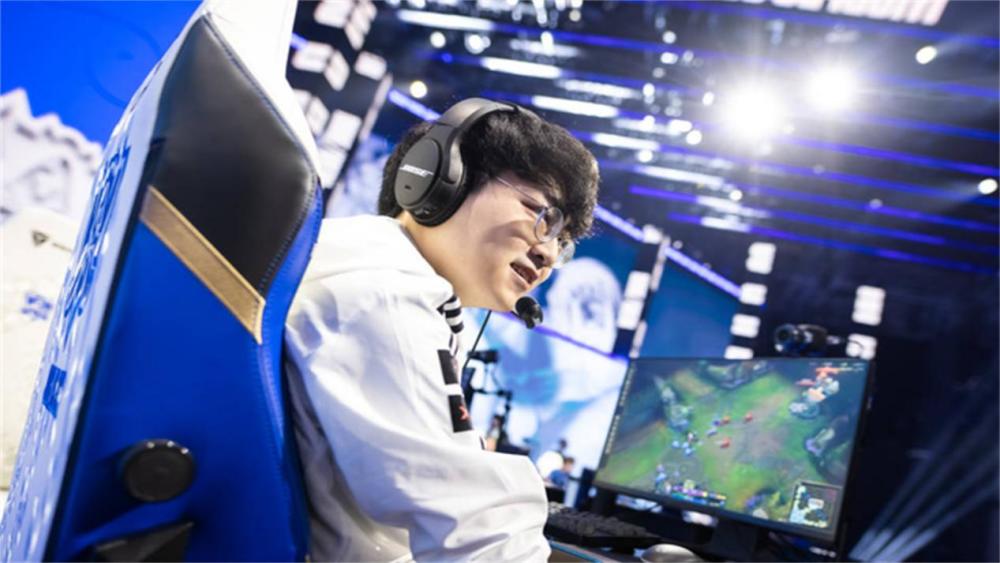 showmaker成神三部曲已经进行到第二步许秀有没有可能成为下一