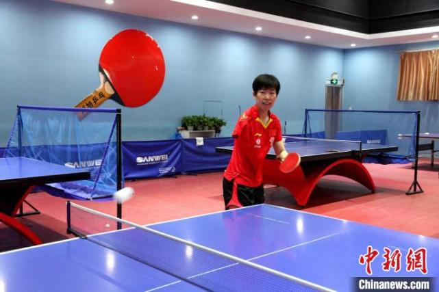 女运动员带乒乓球看世界 诠释公益人生作者 孙婷婷 杨飞"我一直以为