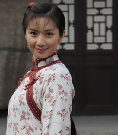 苑冉与张新成在新戏重逢,《以家人之名》母子档二搭备受期待_腾讯新闻