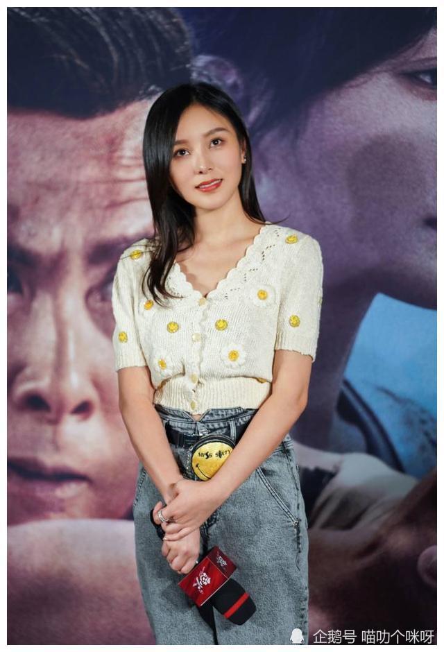 香港十八线艺人内地拍电影,一年收入超百万,欲携父母定居上海