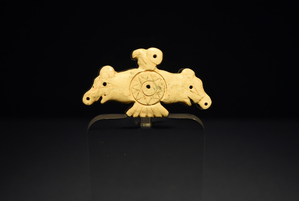 新华全媒当冬奥会奖牌邂逅5000年前玉文化探秘凌家滩遗址