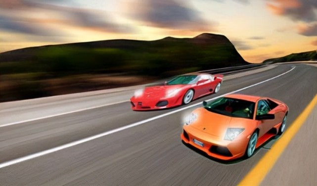 两男子互换车辆在隧道内极速飙车,司机还用手机拍视频