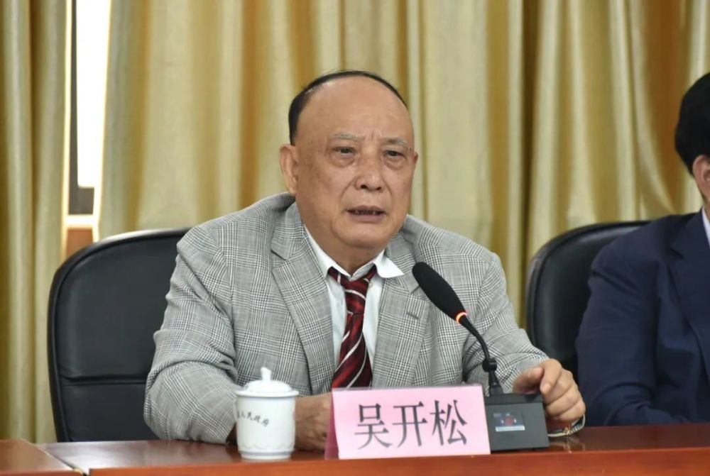 潮阳实验学校董事长郑立平表示