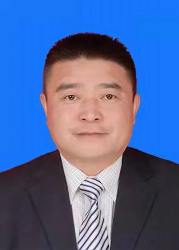 马小宁,男,汉族,1968年3月生,党校研究生学历,中共党员,现任冕宁县委