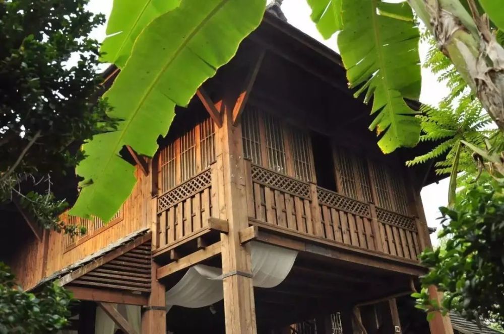 这里是国内最东南亚风情旅行地最好吃的夜市西双版纳定制旅程2人成行