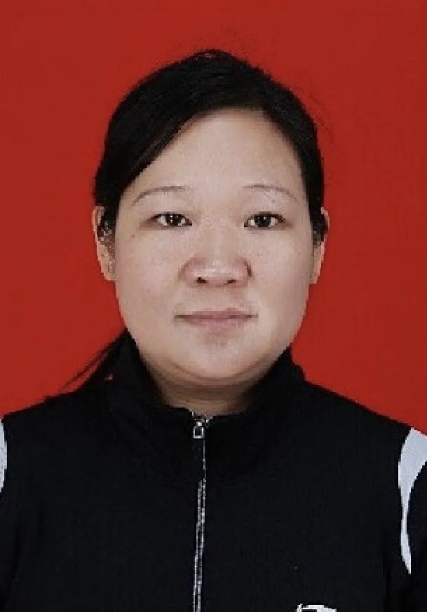 个人简介高瑛,女,42岁,现任天全县疾病预防控制中心党支部书记,主任.