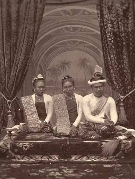 缅甸最后一个国王图片