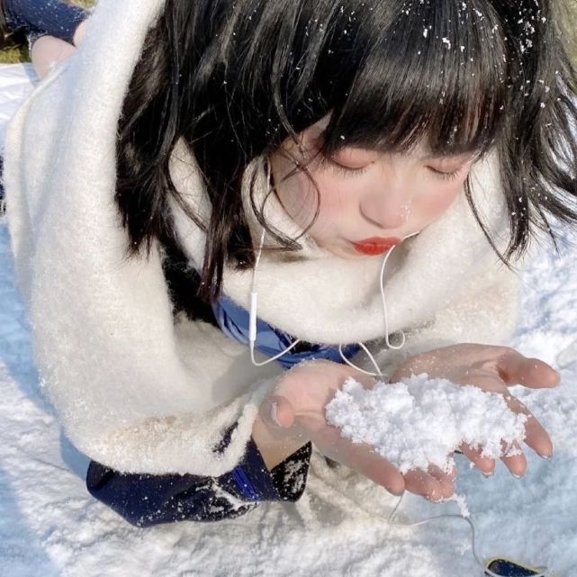 女头冬季限定女生头像