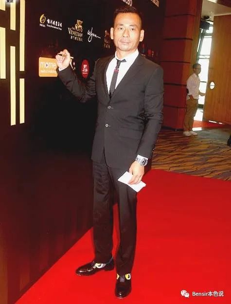 澳门小赌王周焯华:账面存款达165亿,到底是谁在逼他断尾求生?