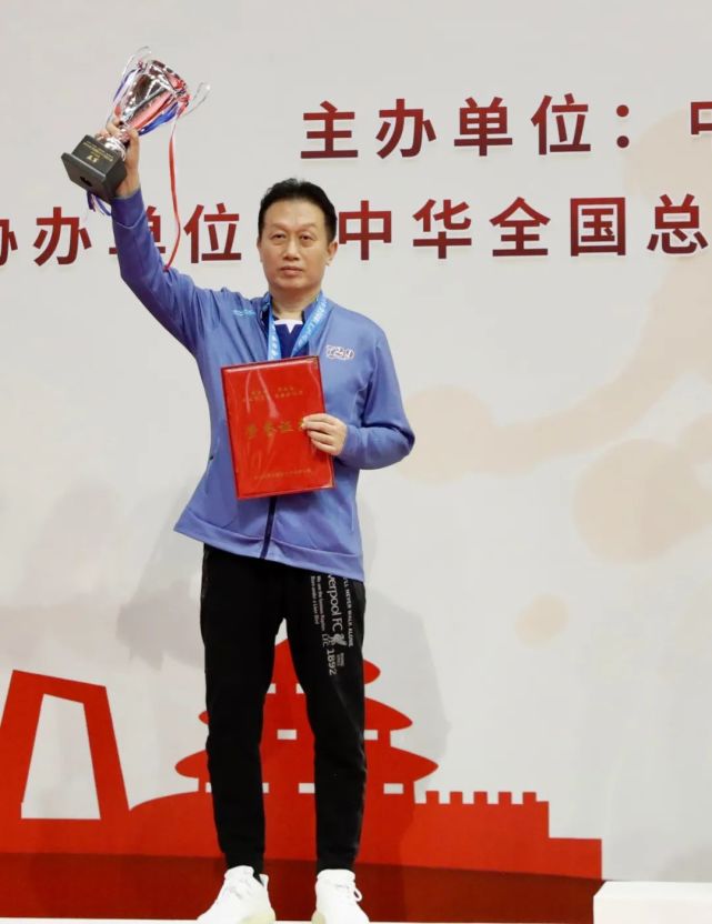 斯帝卡v乒乓反手生胶刘海峰称霸大西北全国前三位