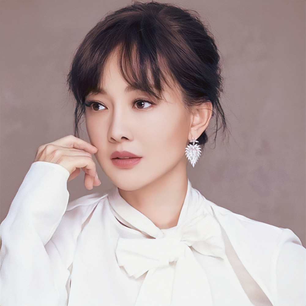 她曾8次荣登春晚从运动员到影后48岁的牛莉经历了什么