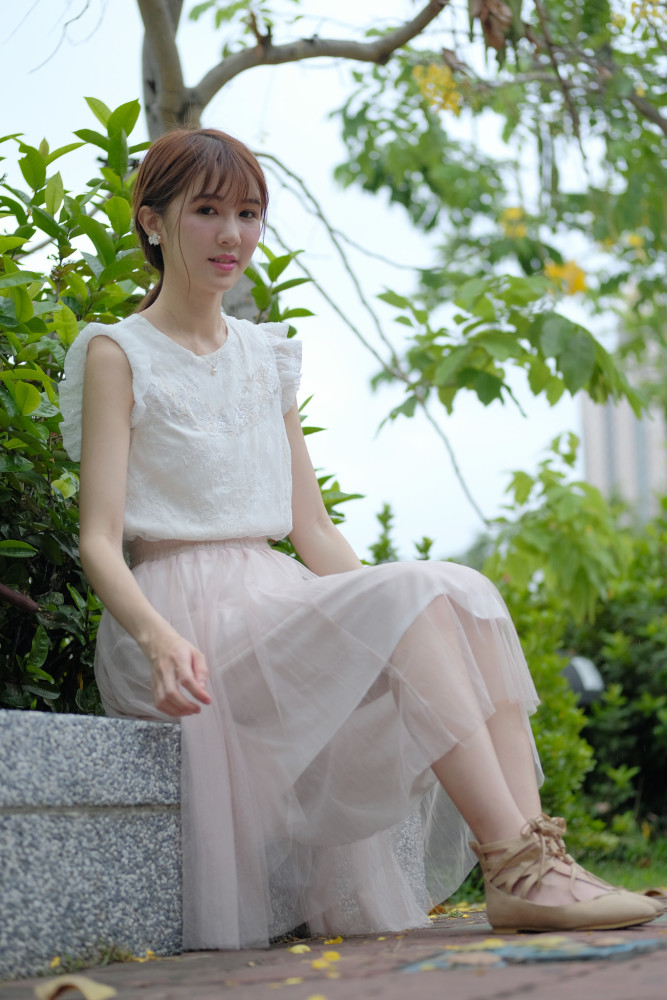 甜美的风格一直受到很多女生喜欢,那么甜美风该如何穿呢?