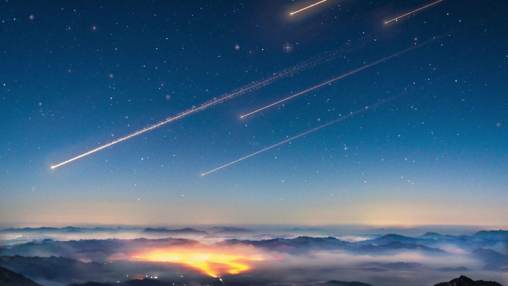 坠落的流星是外太空送给人们的礼物