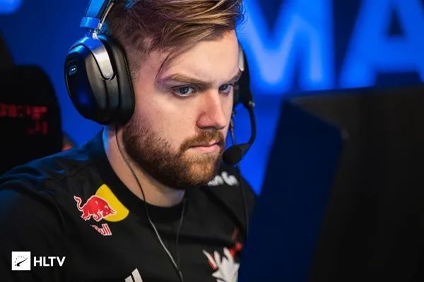 nikonavi独一档打其他队都有机会