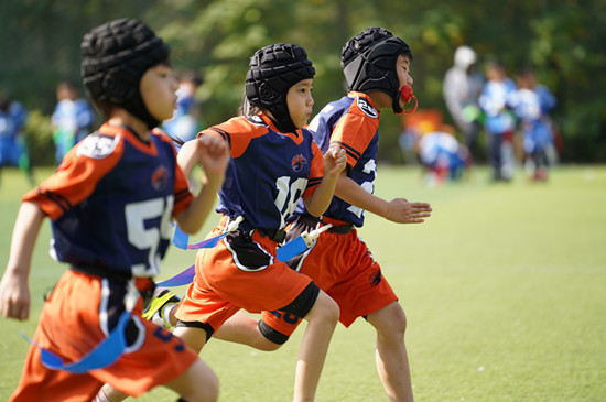 青少年腰旗橄榄球赛举行 好球见证"明日之星"