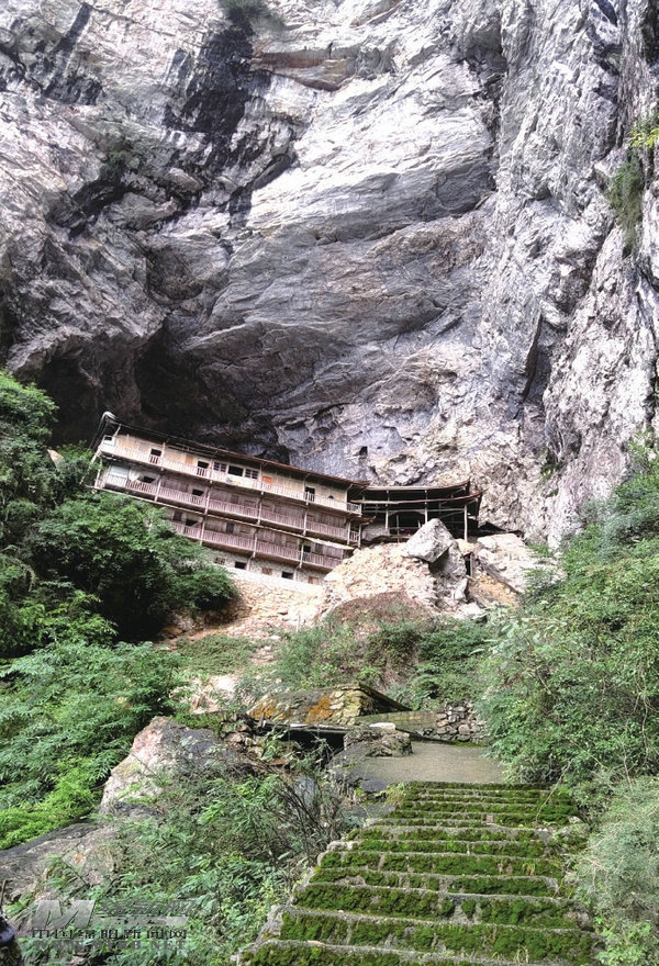 奇险乾元山旖旎风景与神奇传说