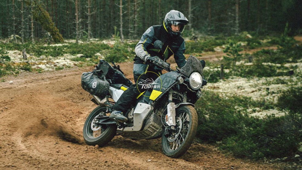 "复古版"的ktm 890 adv 胡斯瓦纳norden 901正式发布_腾讯新闻