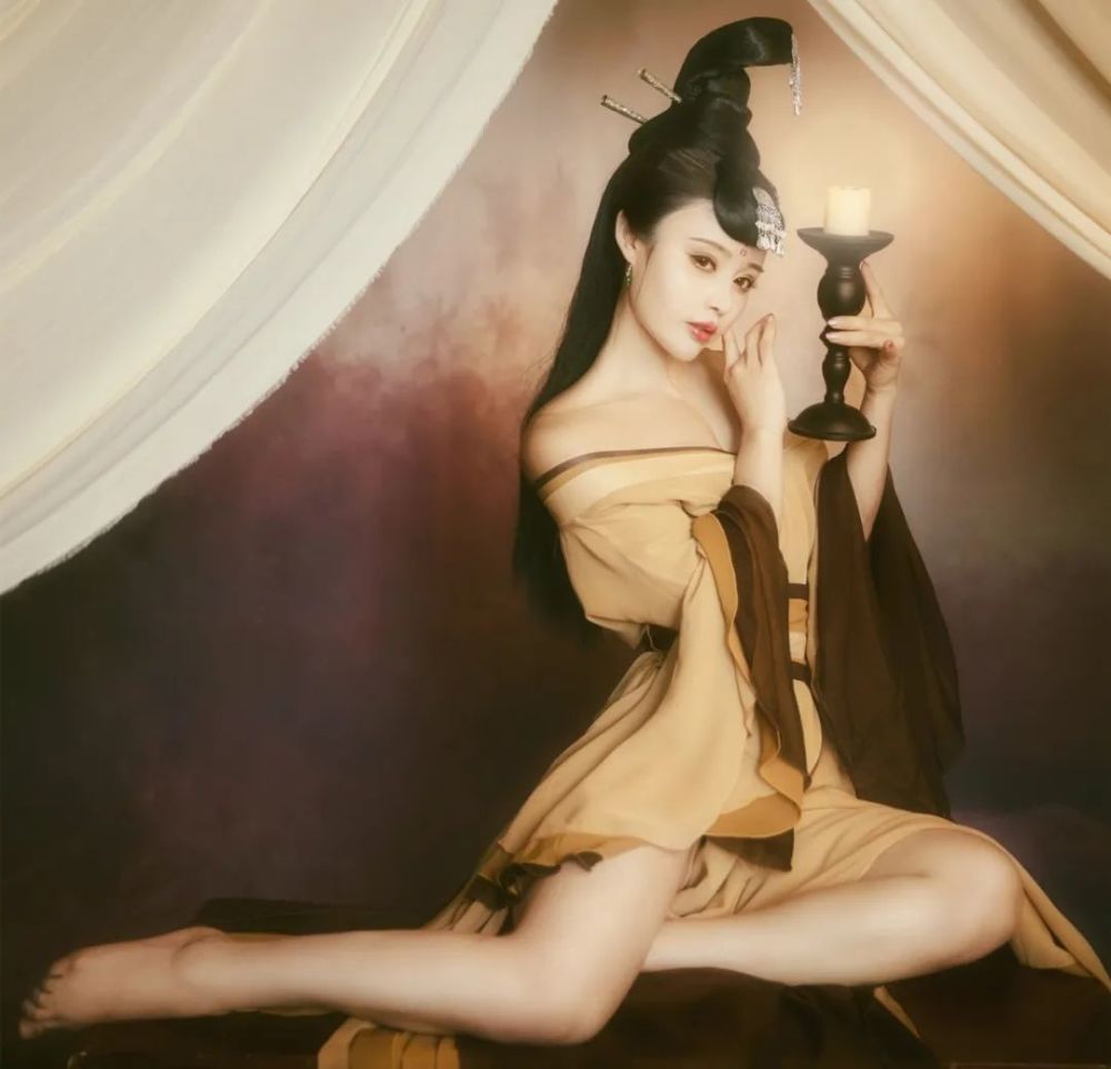 从医学界貂蝉,健美成金刚芭比,时尚与力量的完美结合,有多飒?