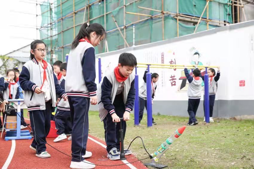 苏州市吴江区七都小学科技文化节开幕_腾讯新闻