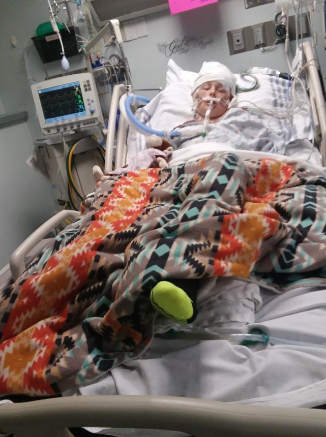 明明已经被医院宣告了脑死亡但他为何却奇迹般地自己复活了