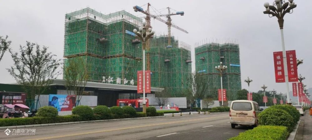 資陽線寶臺大道站沱五橋施工現場沱四橋施工現場感受城東高鐵片區的