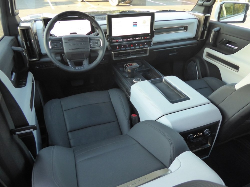 2022年通用gmc悍马电动皮卡评测复活的新式产物