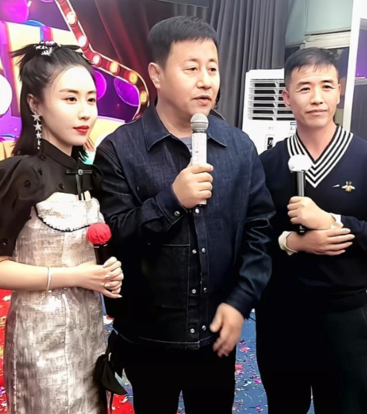 这几年,关思慧开始把眼光放在了社交账号上,在"赵玉田"吴云飞的感召下