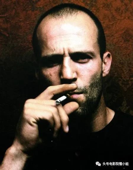 敢死队4开拍光头郭达变男主75岁史泰龙回归帅气抽雪茄