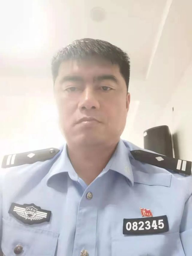 讲述人老英雄张文普孙子张咏(张文普长子张长林