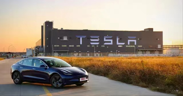 特斯拉市值破万亿 租车公司订购10万辆 Model 3要成网约车了 全网搜