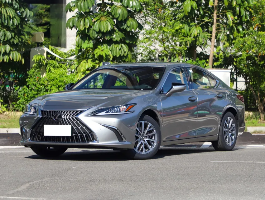 车300 这款豪华车不输s级和7系 从149万一路跌到76万仍卖不动 腾讯新闻