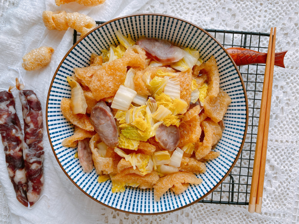 猪皮这样做太香了加点白菜吸饱汤汁咸香入味爽滑劲道超下饭