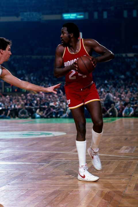 摩西-马龙生涯十大比赛:进攻篮板之王