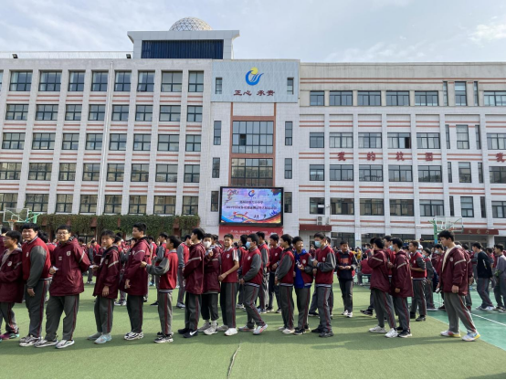 强健体魄,达标争优,郑州市第六十中学举行运动会_腾讯新闻