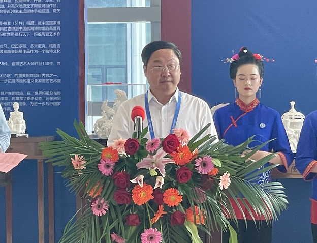 图为王传敬致辞莆田市人大副主任蔡国萍代表莆田市委