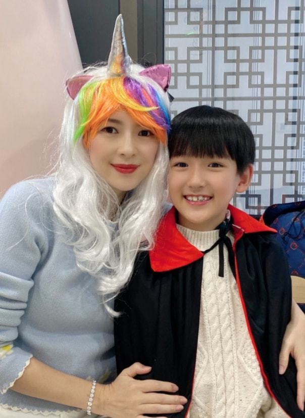 由此来分析,"醒醒"的大名应该是含有一个"东"字.