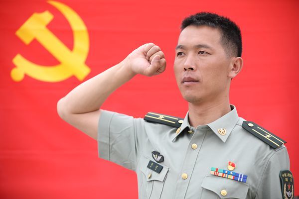 军旅人生丨"全能魔鬼教头"刘近:忠诚赤胆铸就"特战尖兵"