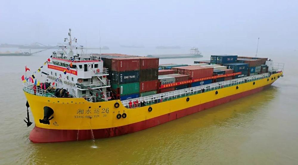 排水量22万吨我国一口气建9艘海上巨无霸比美福特级航母还大