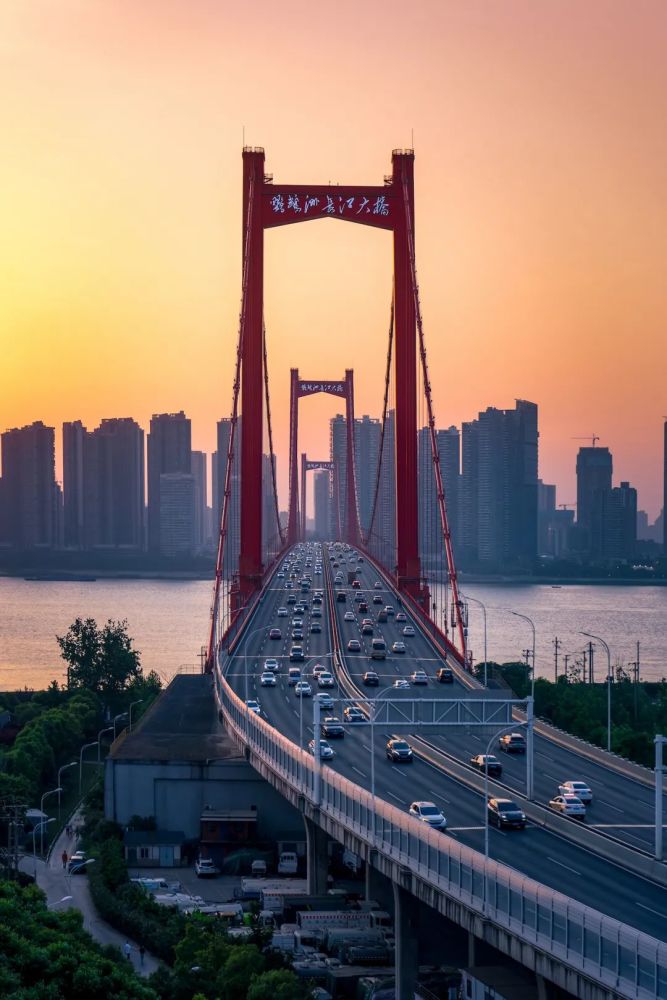 大江大湖钟灵毓秀90后摄影师拍下大美武汉张张美图记录江城胜景