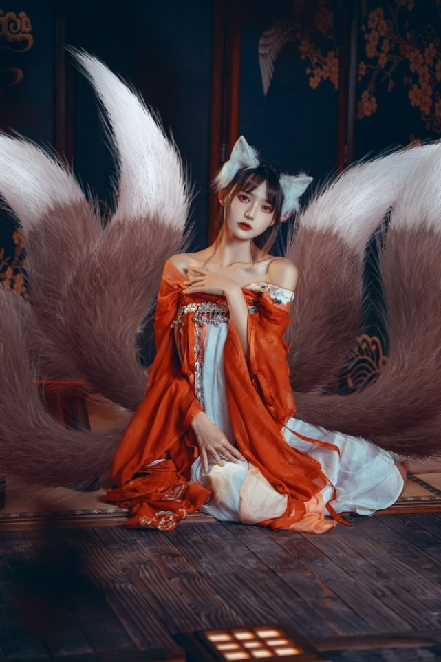 小狐妖:哼!我光脚的还怕你穿鞋的?