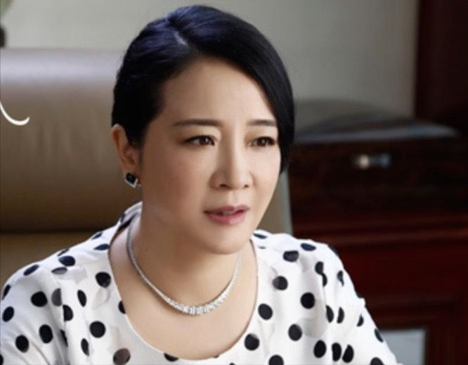 一级演员婚内多次给丈夫戴绿帽,两人却始终没离婚,原因何在?