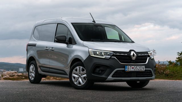 测试雷诺kangoo面包车,多用途货车中的梅赛德斯